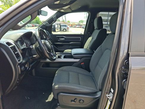 Used 2020 RAM 1500 Big Horn AWD/4WD image 13
