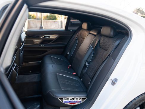 Used 2020 BMW 750i xDrive w/ Executive Package image 20
