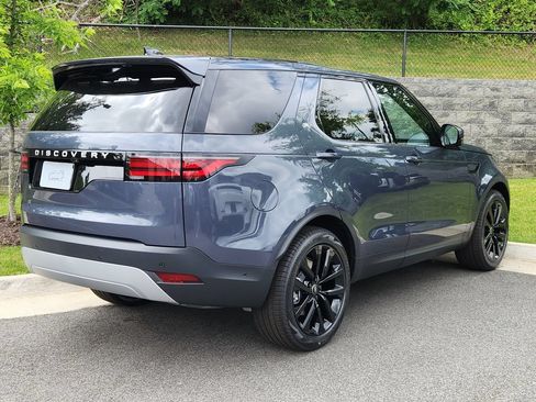 New 2026 Land Rover Discovery S AWD/4WD image 2