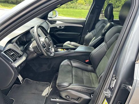 Used 2017 Volvo XC90 T5 R-Design w/ Vision Package FWD image 28