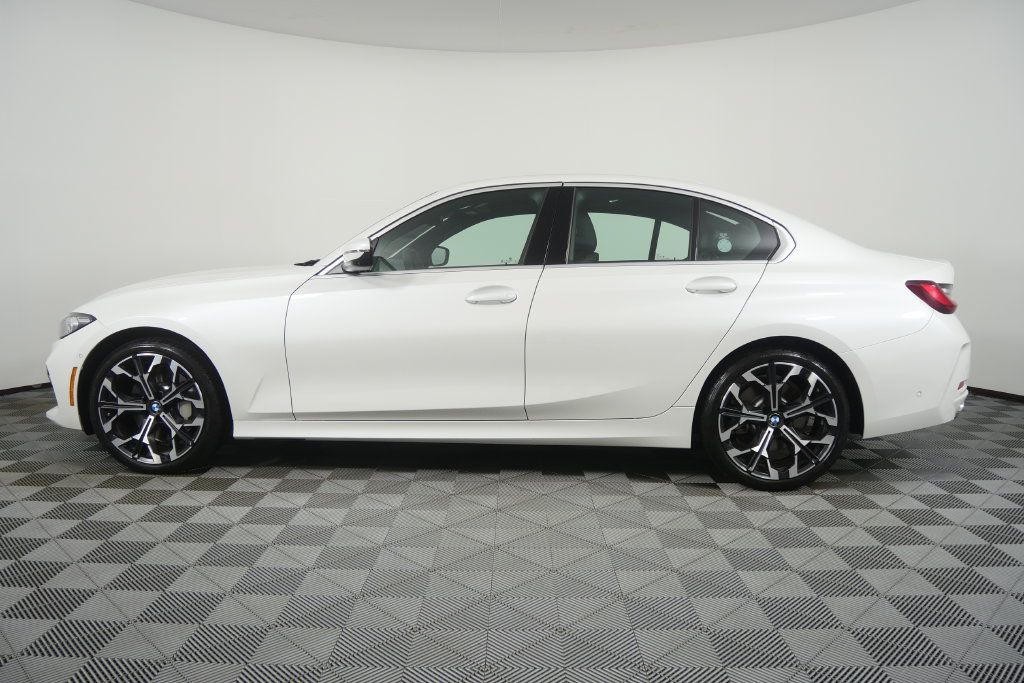 Certified 2026 BMW 330i Sedan RWD image 7