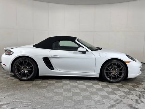 Used 2022 Porsche 718 Boxster RWD image 13