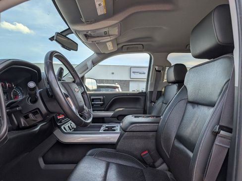 Used 2017 Chevrolet Silverado 1500 LTZ Z71 w/ LTZ Plus Package AWD/4WD image 8