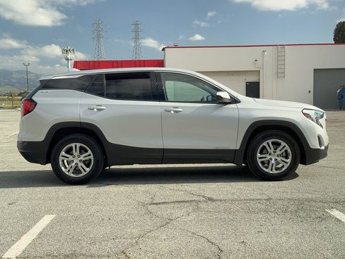 Used 2018 GMC Terrain SLE image 10