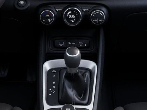 New 2026 Hyundai Venue SEL FWD image 16