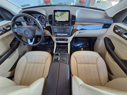 Used 2019 Mercedes-Benz GLS 450 4MATIC image 9