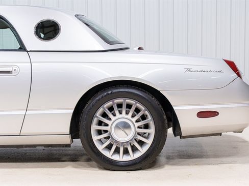 Used 2004 Ford Thunderbird RWD image 4