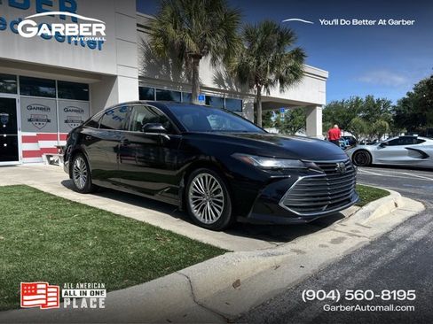 Used 2019 Toyota Avalon Limited FWD image 1