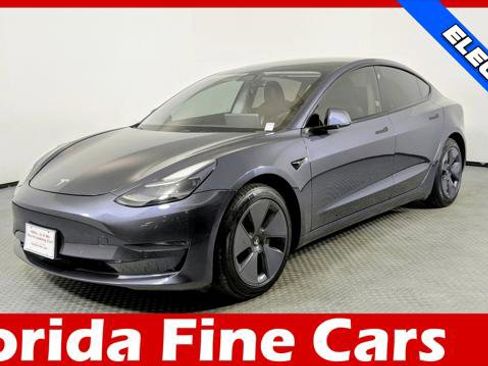 Used 2021 Tesla Model 3 Standard Range Plus image 1