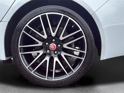 Used 2020 Jaguar XF Checkered Flag image 39