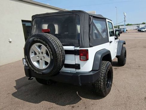 Used 2018 Jeep Wrangler Sport image 7