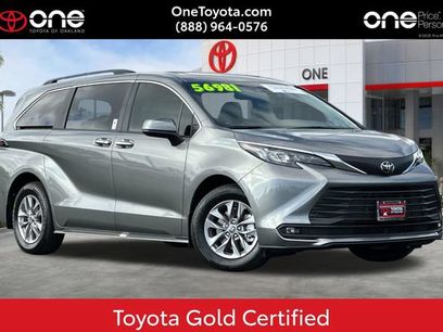 Certified 2026 Toyota Sienna XLE