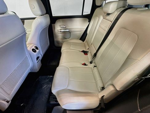 Certified 2022 Mercedes-Benz GLB 250 4MATIC image 23