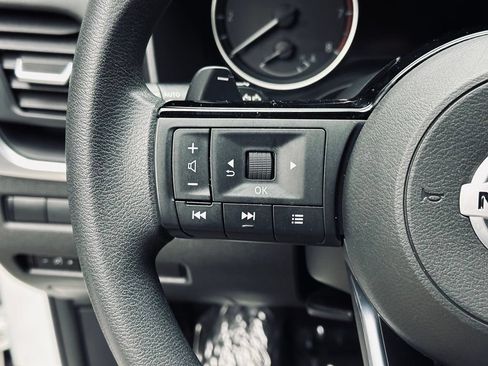 Used 2021 Nissan Rogue S AWD/4WD image 28