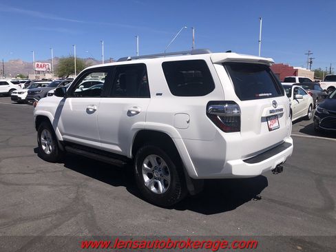 Used 2016 Toyota 4Runner SR5 Premium image 6