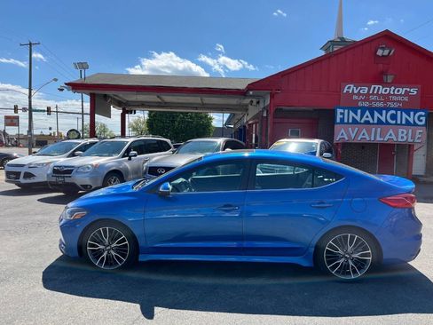 Used 2018 Hyundai Elantra Sport FWD image 9