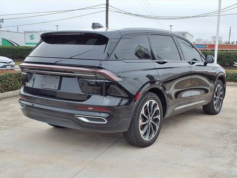 Certified 2024 Lincoln Nautilus Reserve w/ Equipment Group 202A image 2