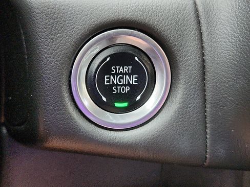 Used 2024 Chevrolet Tahoe LT RWD image 16
