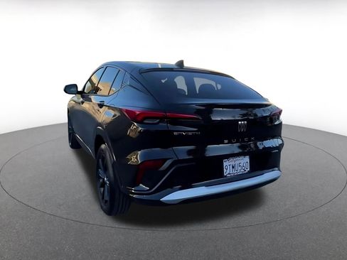 Used 2025 Buick Envista Sport Touring image 12