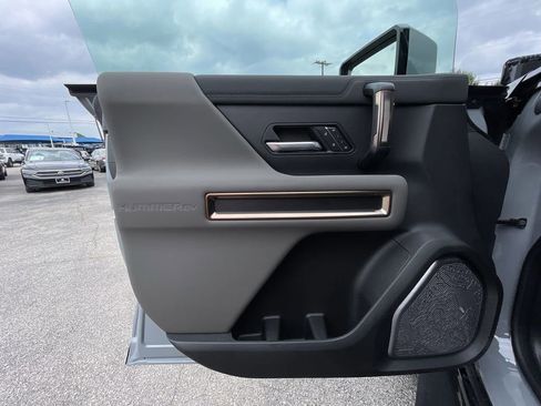 New 2025 GMC Hummer EV 3X AWD/4WD image 31