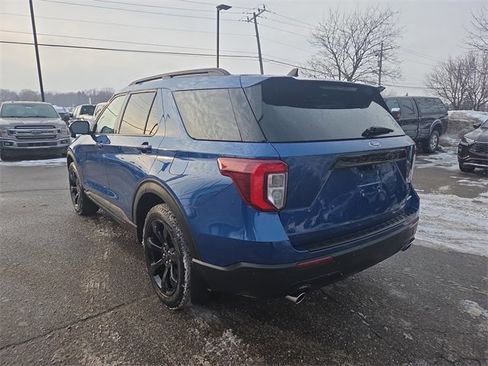 Certified 2023 Ford Explorer ST-Line image 12