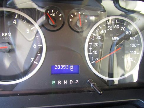 Used 2010 Dodge Ram 2500 Truck ST w/ ST Popular Equipment Group image 28