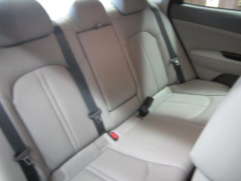 Used 2018 Kia Optima EX image 14