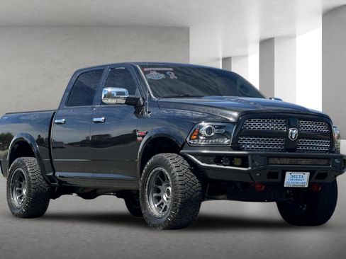 Used 2015 RAM 1500 Laramie w/ Convenience Group AWD/4WD image 2