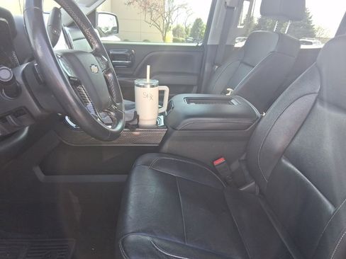 Used 2018 Chevrolet Silverado 1500 LT w/ All Star Edition image 5