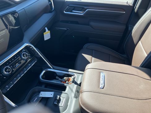 New 2026 GMC Sierra 3500 Denali w/ Denali Reserve Package image 27