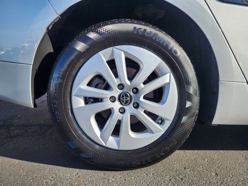 Used 2017 Toyota Prius Two FWD image 16