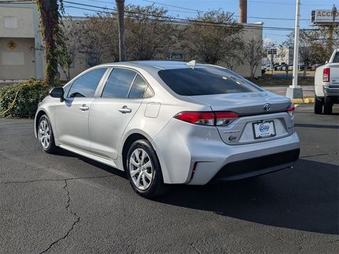 Used 2024 Toyota Corolla LE image 7
