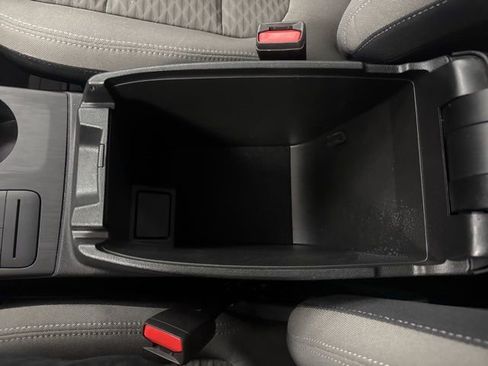 Used 2022 Ford Escape SE image 47