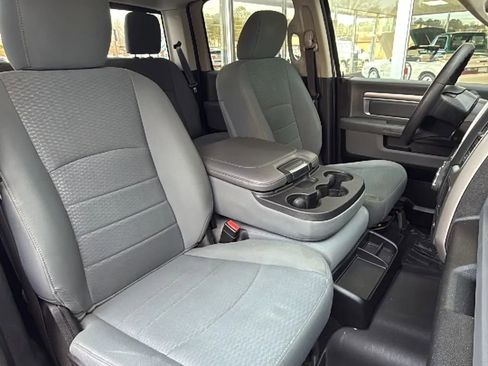 Used 2019 RAM 1500 Classic SLT RWD image 19