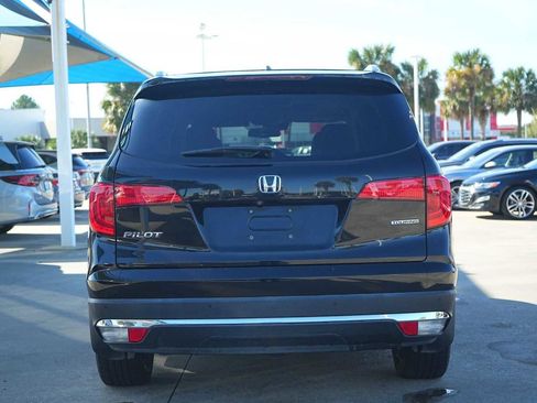 Used 2018 Honda Pilot Touring image 5