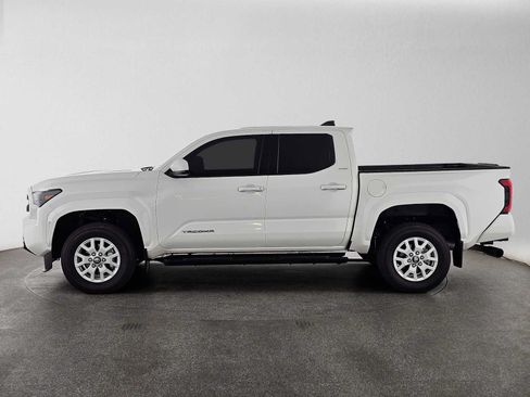 Used 2024 Toyota Tacoma SR5 RWD image 6
