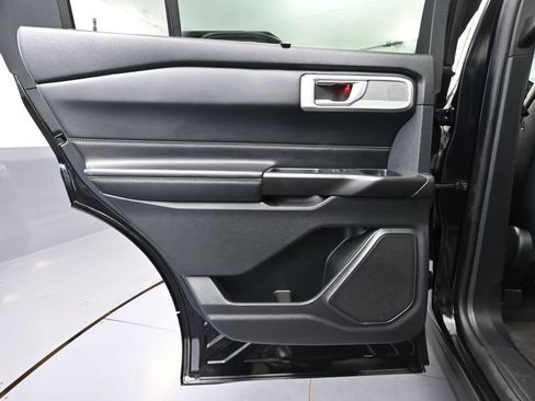 Used 2020 Ford Explorer Limited AWD/4WD image 37
