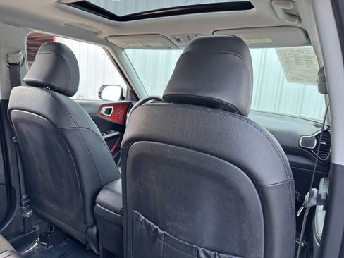 Used 2022 Kia Soul Turbo image 32