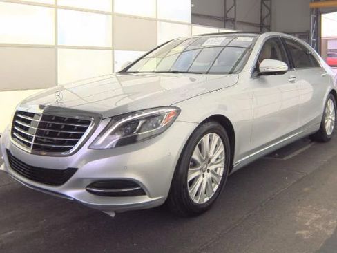 Used 2015 Mercedes-Benz S 550 Sedan image 1
