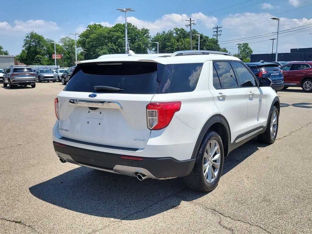 Used 2022 Ford Explorer Limited w/ Equipment Group 301A AWD/4WD image 4