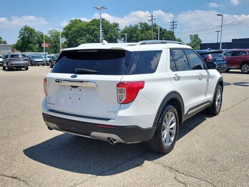 Used 2022 Ford Explorer Limited w/ Equipment Group 301A AWD/4WD image 4