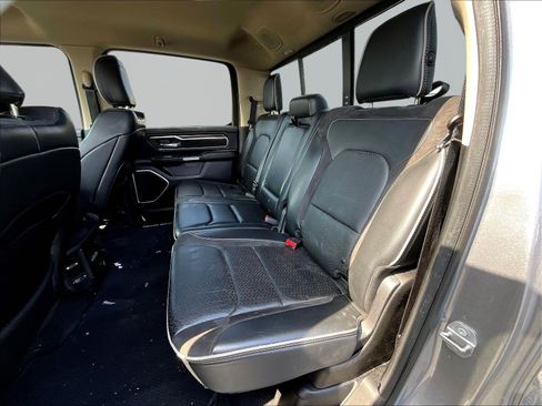 Used 2019 RAM 1500 Laramie AWD/4WD image 21