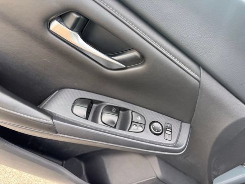 Used 2024 Nissan Sentra SV FWD image 6