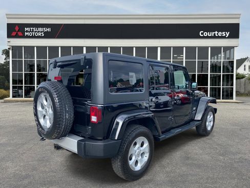 Used 2014 Jeep Wrangler Unlimited Sahara w/ Connectivity Group image 6