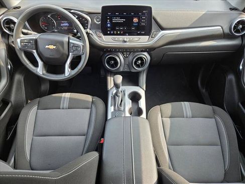 Used 2025 Chevrolet Blazer LT AWD/4WD image 16