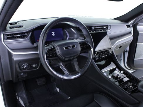 Used 2022 Jeep Grand Cherokee L Overland image 23