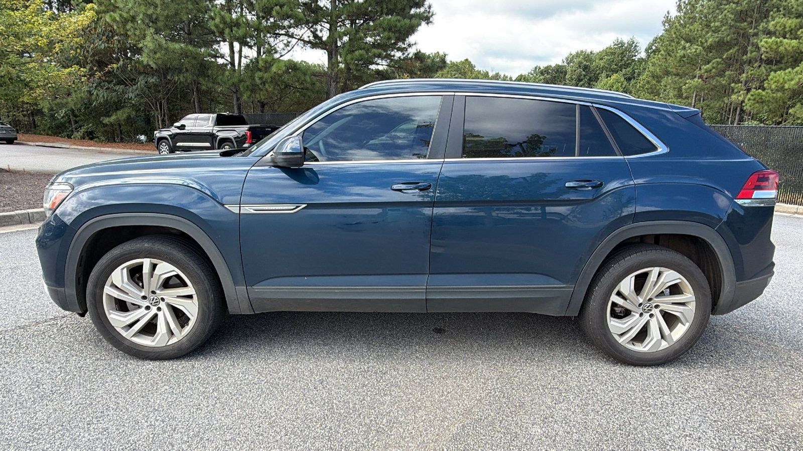 Used 2021 Volkswagen Atlas Cross Sport SEL FWD image 11