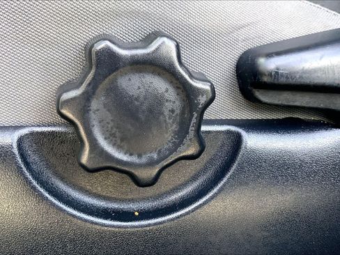 Used 2019 Toyota Tacoma SR5 RWD image 33