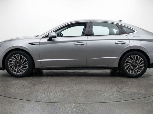 Used 2025 Hyundai Sonata SEL FWD image 5