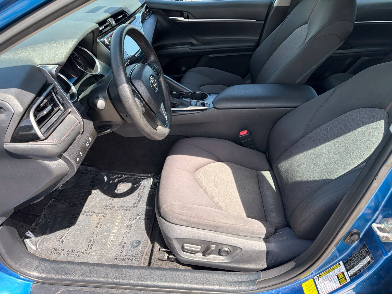 Used 2020 Toyota Camry LE FWD image 10